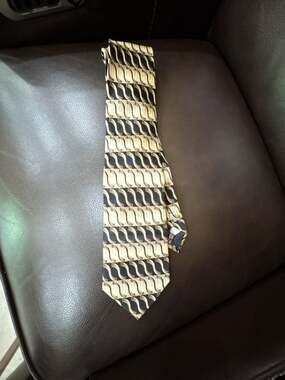 Umberto Bossi Roma Milano All Silk Geometric Pattern Necktie